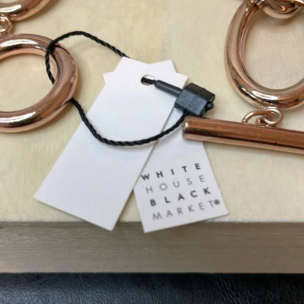 NWT White House Black Market rose gold color link toggle clasp bracelet